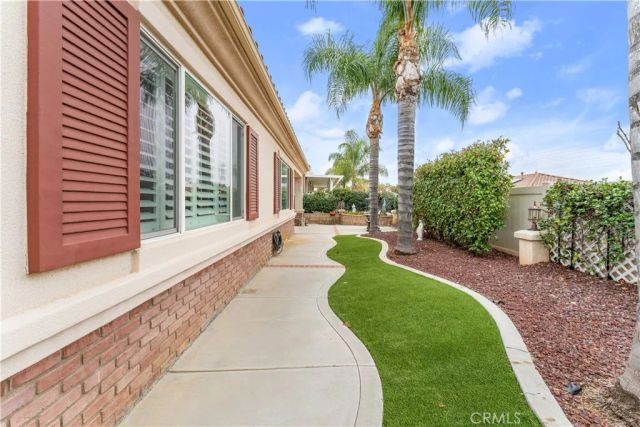 977 Avenal Way, Beaumont, CA 92223