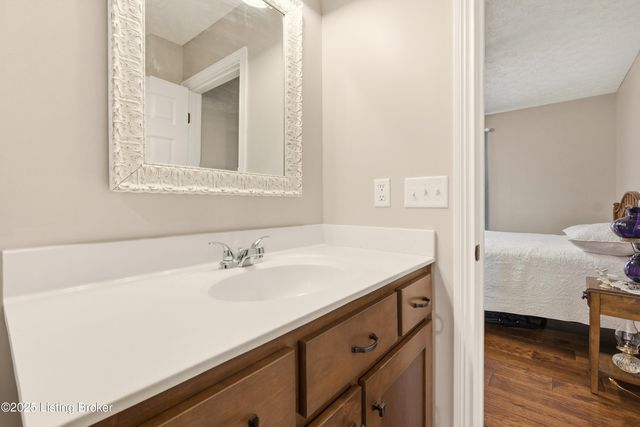 310 Oak Hill Ct, Bardstown, KY 40004