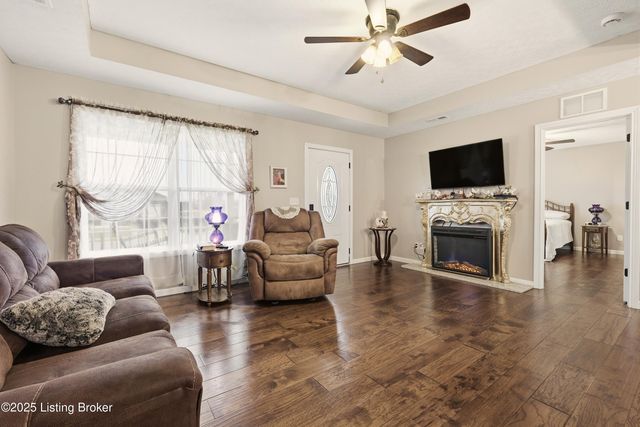 310 Oak Hill Ct, Bardstown, KY 40004