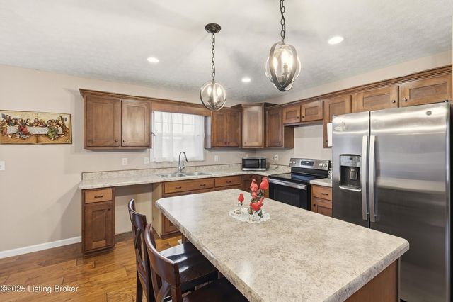 310 Oak Hill Ct, Bardstown, KY 40004