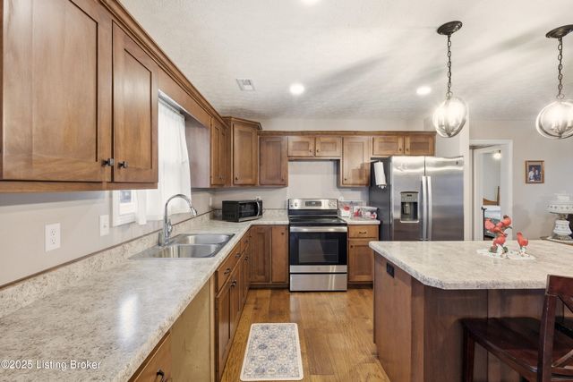 310 Oak Hill Ct, Bardstown, KY 40004