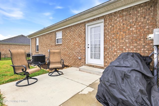 310 Oak Hill Ct, Bardstown, KY 40004