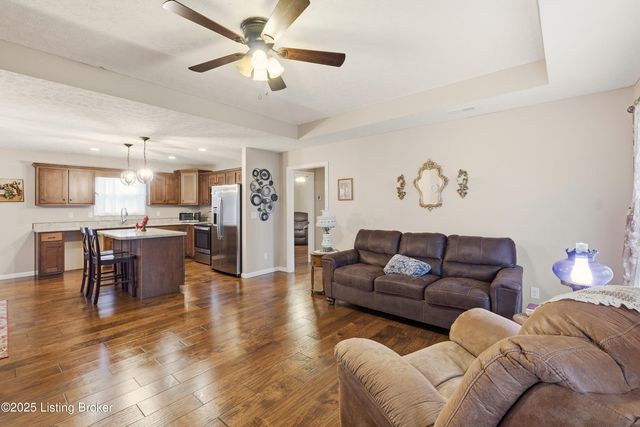 310 Oak Hill Ct, Bardstown, KY 40004