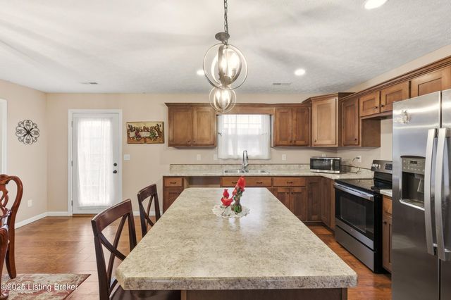 310 Oak Hill Ct, Bardstown, KY 40004