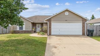 2001 N Chambers Avenue, Claremore, OK 74017