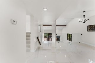 77 Barmore Ct, Glendale, CA 91206