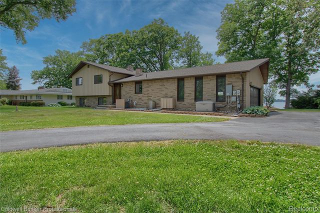 11770 Sunset Lane, Van Buren Charter Township, MI 48111