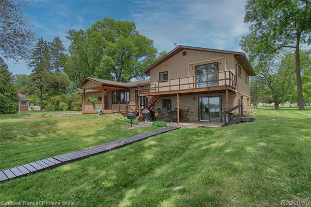11770 Sunset Lane, Van Buren Charter Township, MI 48111