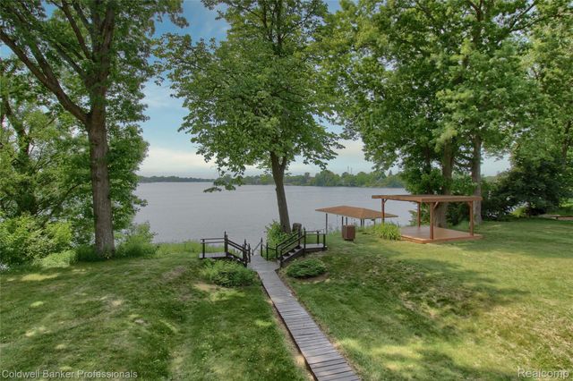 11770 Sunset Lane, Van Buren Charter Township, MI 48111