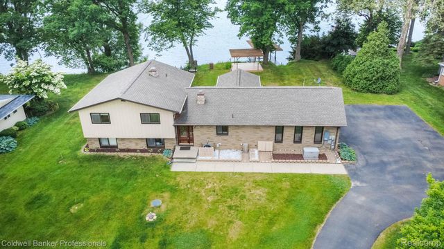 11770 Sunset Lane, Van Buren Charter Township, MI 48111