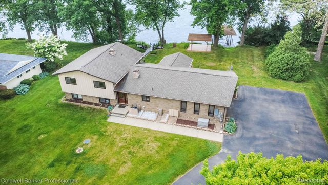 11770 Sunset Lane, Van Buren Charter Township, MI 48111