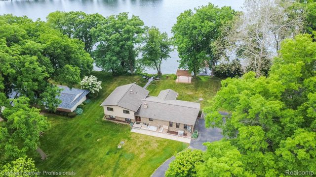 11770 Sunset Lane, Van Buren Charter Township, MI 48111