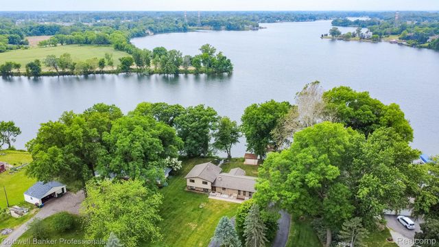 11770 Sunset Lane, Van Buren Charter Township, MI 48111