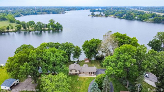 11770 Sunset Lane, Van Buren Charter Township, MI 48111