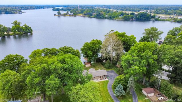 11770 Sunset Lane, Van Buren Charter Township, MI 48111