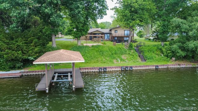 11770 Sunset Lane, Van Buren Charter Township, MI 48111