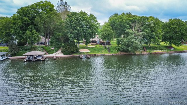 11770 Sunset Lane, Van Buren Charter Township, MI 48111