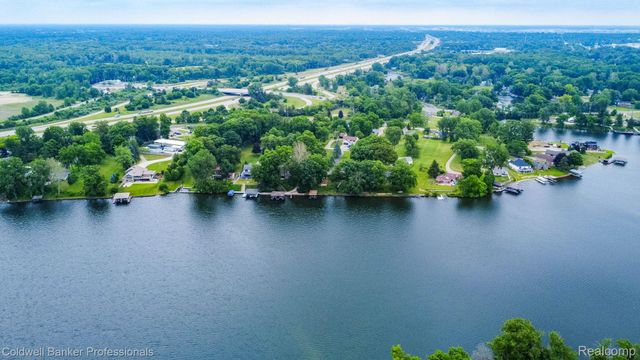 11770 Sunset Lane, Van Buren Charter Township, MI 48111