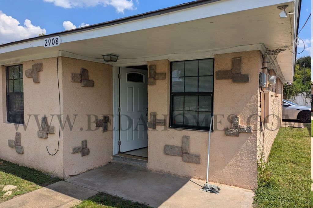 2908 Wipprecht Street, Houston, TX 77026
