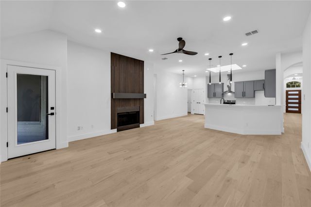 1611 Mallard Drive, Corinth, TX 76210