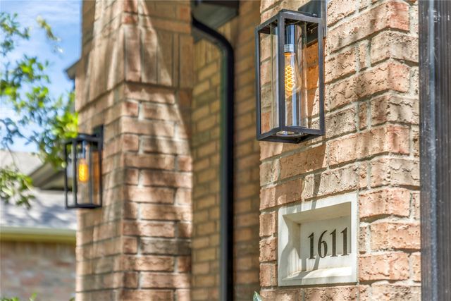 1611 Mallard Drive, Corinth, TX 76210