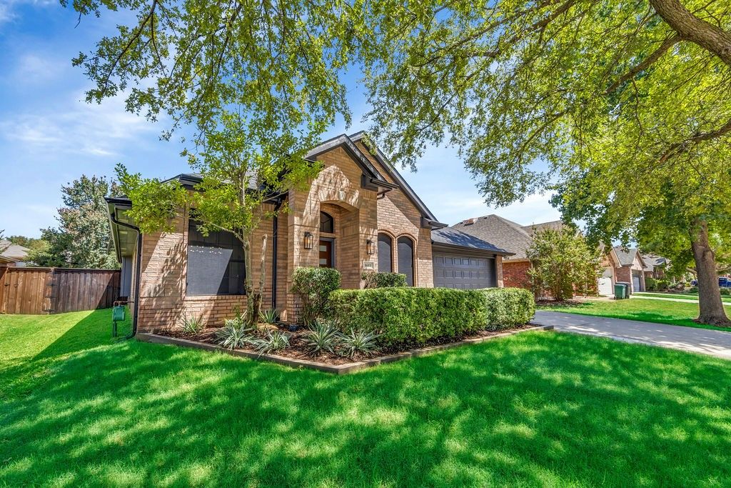 1611 Mallard Drive, Corinth, TX 76210