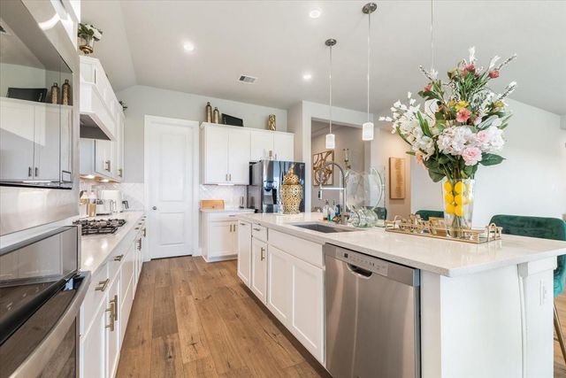 4114 Basin Park Drive, Manvel, TX 77578