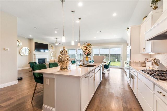 4114 Basin Park Drive, Manvel, TX 77578