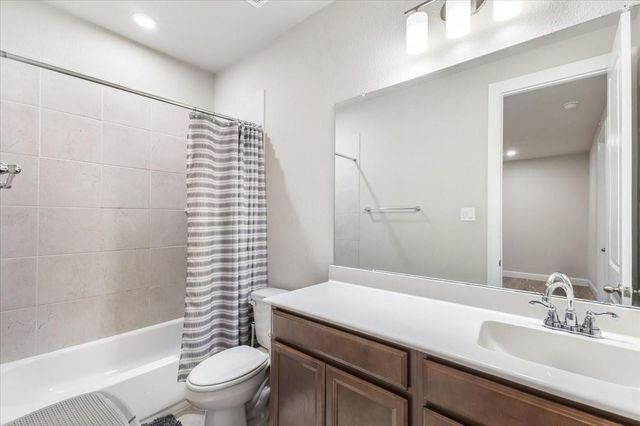 4114 Basin Park Drive, Manvel, TX 77578