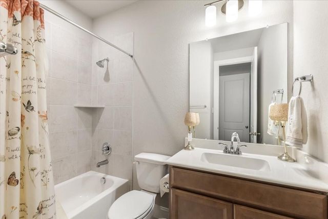 4114 Basin Park Drive, Manvel, TX 77578