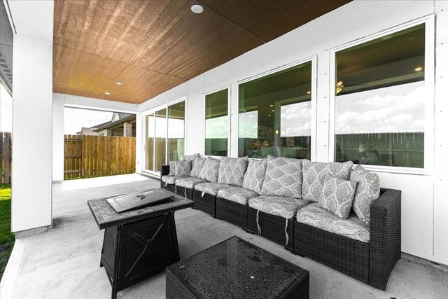 4114 Basin Park Drive, Manvel, TX 77578