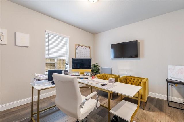 4114 Basin Park Drive, Manvel, TX 77578