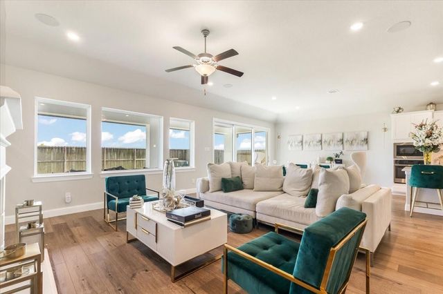 4114 Basin Park Drive, Manvel, TX 77578