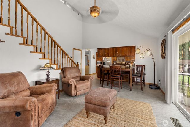 126 Riverview Drive, Chehalis, WA 98532