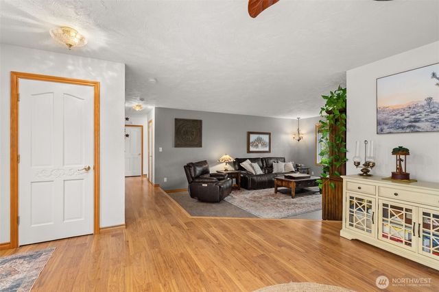 126 Riverview Drive, Chehalis, WA 98532