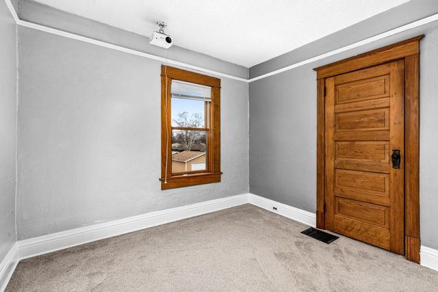 513 15th Avenue E, Superior, WI 54880