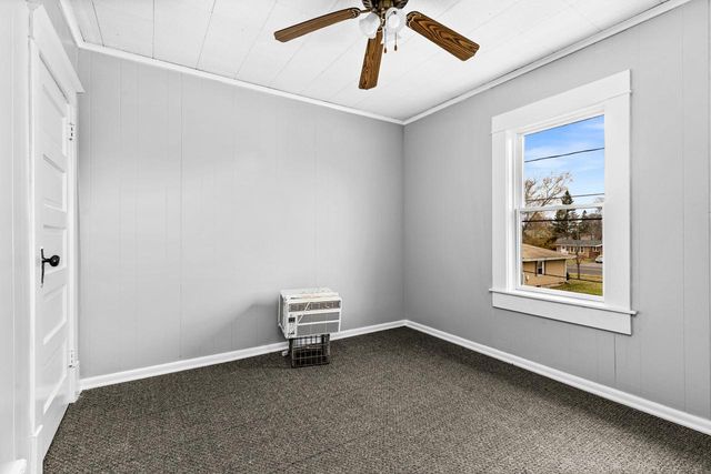 513 15th Avenue E, Superior, WI 54880