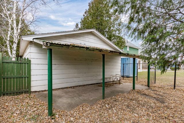 513 15th Avenue E, Superior, WI 54880