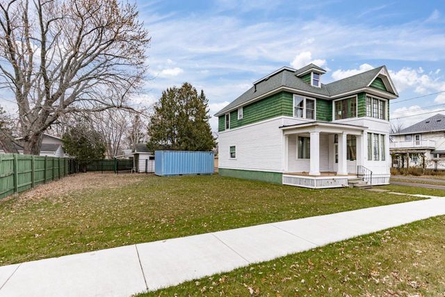 513 15th Avenue E, Superior, WI 54880