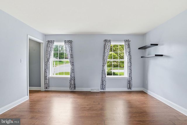 608 REDWOOD DR, Lancaster, PA 17602