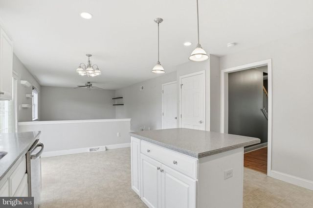 608 REDWOOD DR, Lancaster, PA 17602