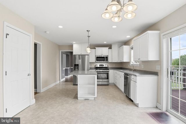 608 REDWOOD DR, Lancaster, PA 17602