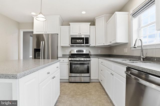 608 REDWOOD DR, Lancaster, PA 17602