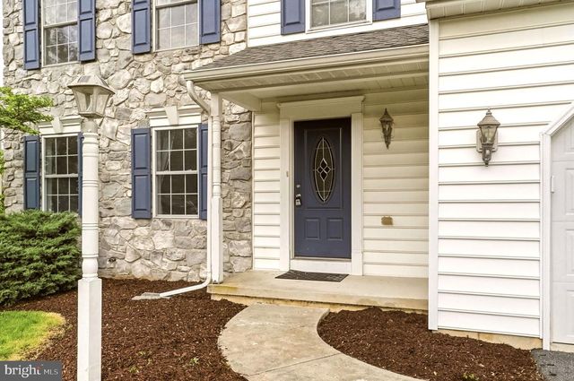 608 REDWOOD DR, Lancaster, PA 17602