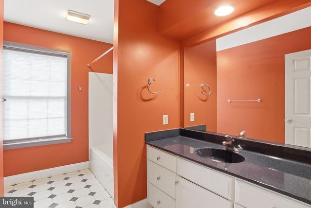 608 REDWOOD DR, Lancaster, PA 17602