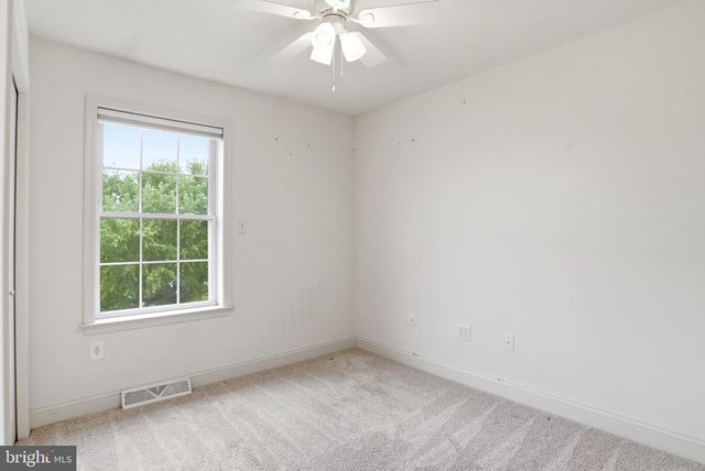 608 REDWOOD DR, Lancaster, PA 17602