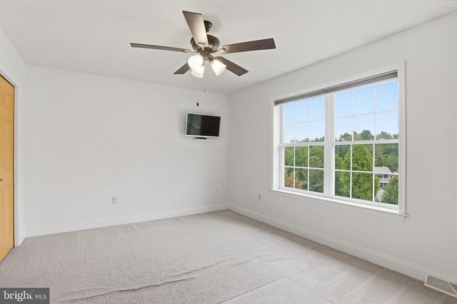 608 REDWOOD DR, Lancaster, PA 17602
