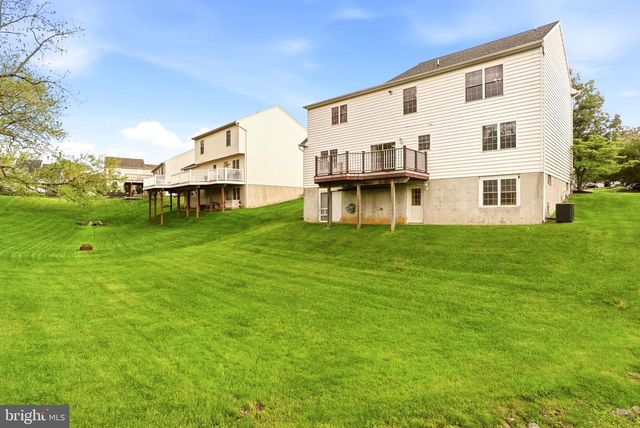 608 REDWOOD DR, Lancaster, PA 17602