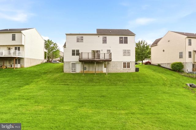 608 REDWOOD DR, Lancaster, PA 17602