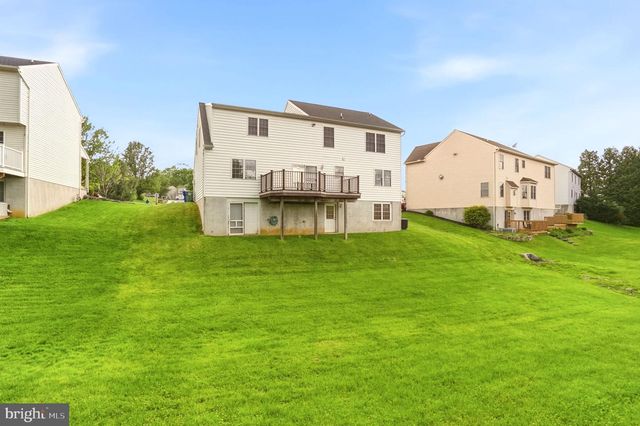 608 REDWOOD DR, Lancaster, PA 17602